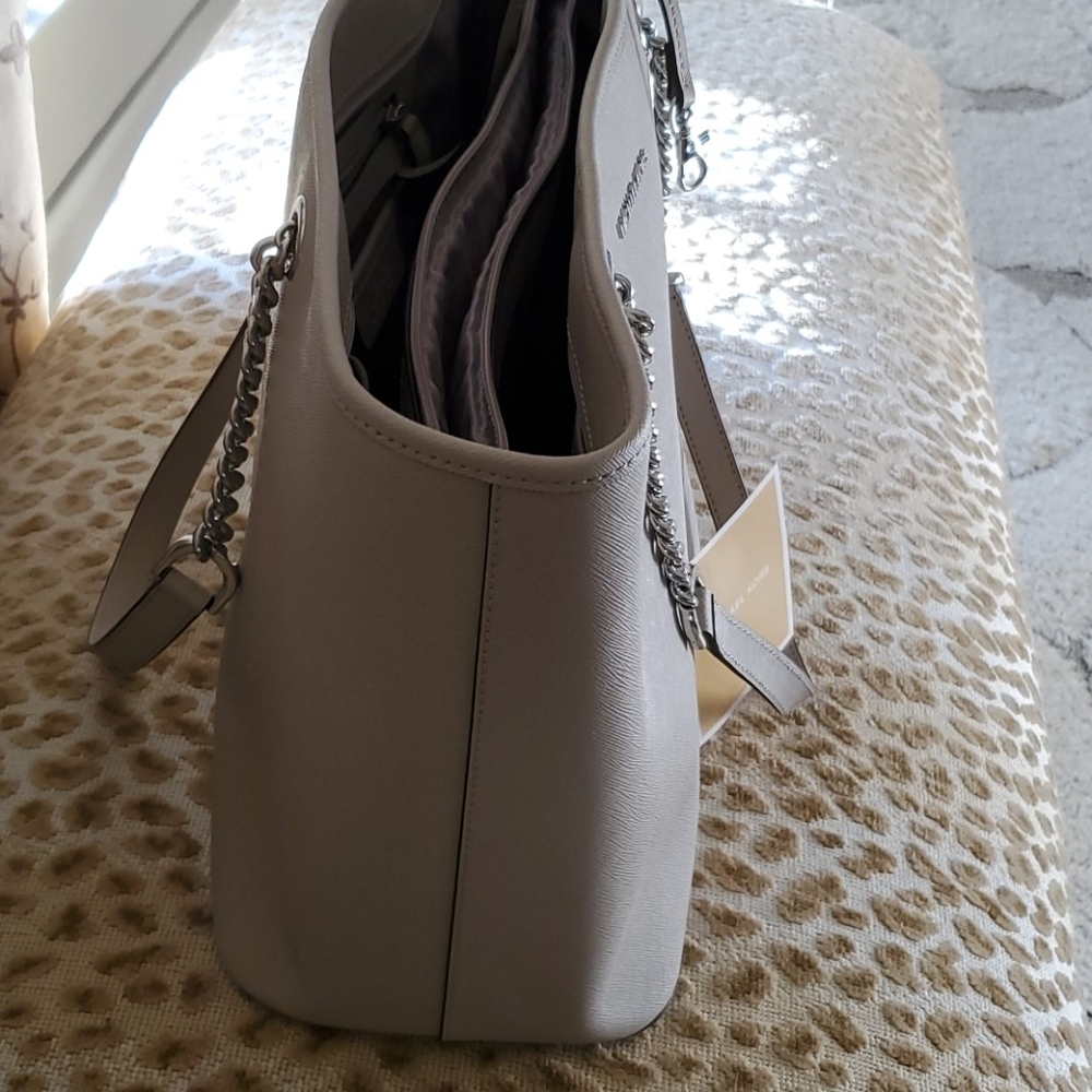 Handbag - Picture 8 of 8